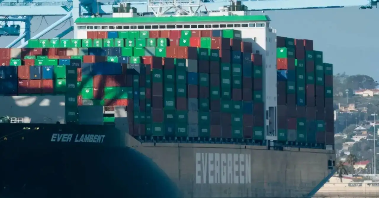 红海集装箱船再遇袭,恐货柜欠缺海运费继续上涨  --  尊龙时凯物流