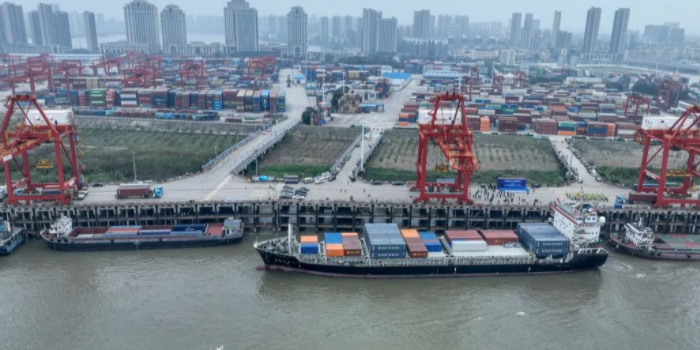 大运河宿迁段运量增添8%，，，，，江阴港海铁联运破6万标箱